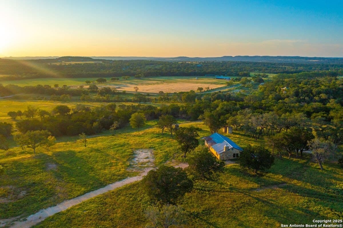 27.1 acres in Kendall County featured view