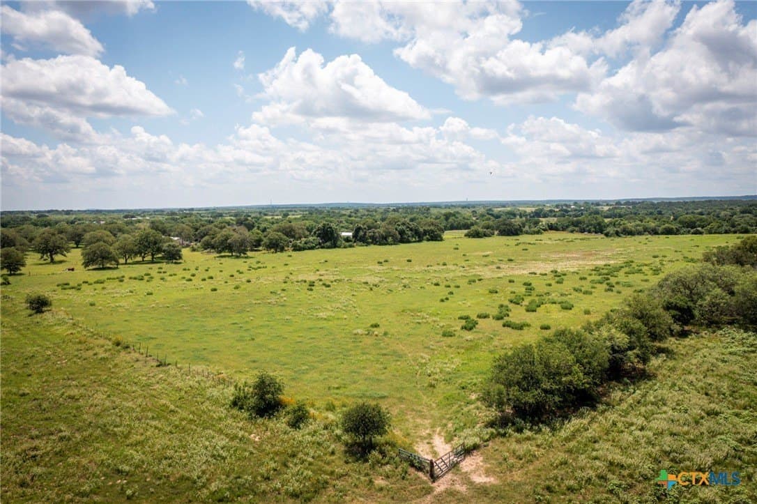 93.79 acres in Guadalupe County - photo 6