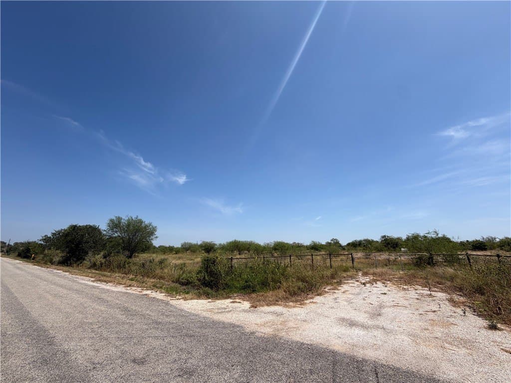 10.58 acres in Karnes County - photo 8
