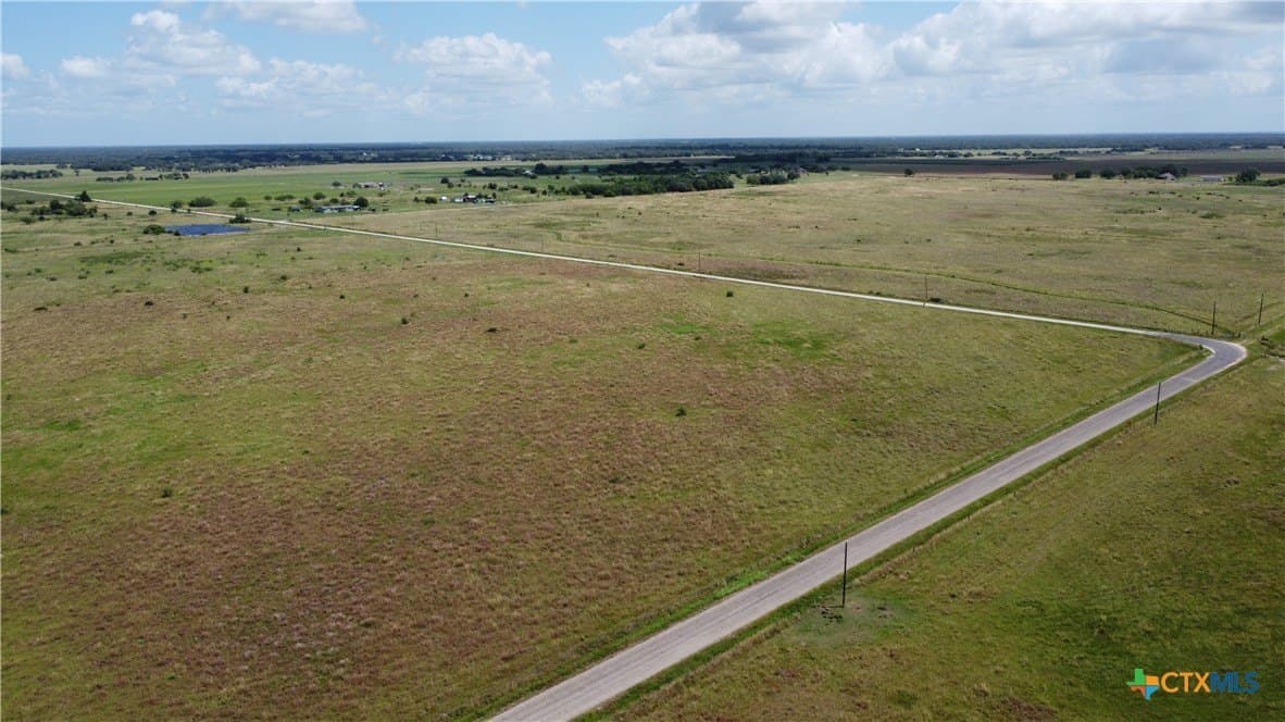 10.33 acres in Victoria County