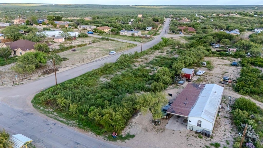 0.68 acres in Maverick County - photo 11