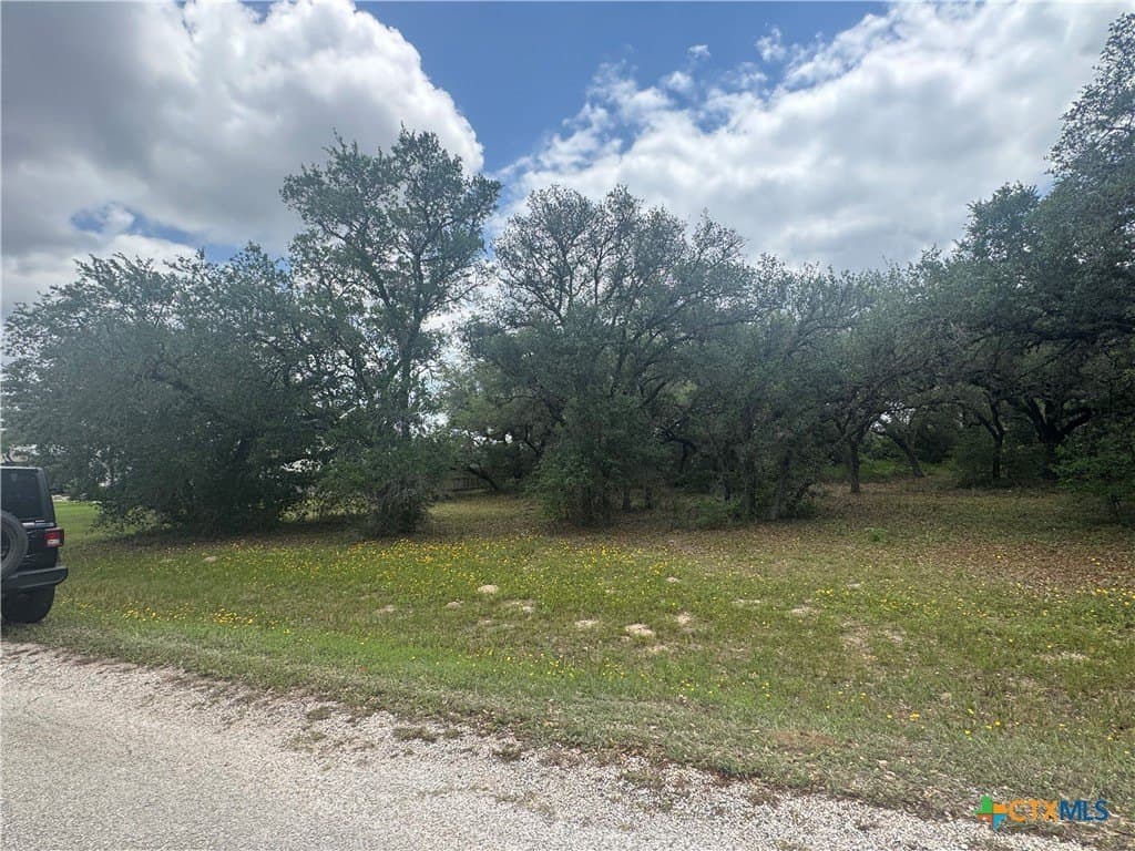 1.29 acres in Victoria County gallery image 4