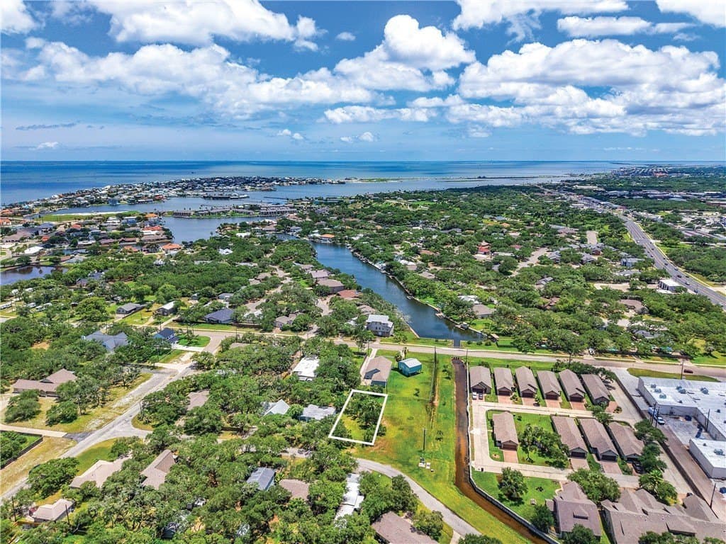 0.2 acres in Aransas County - photo 4