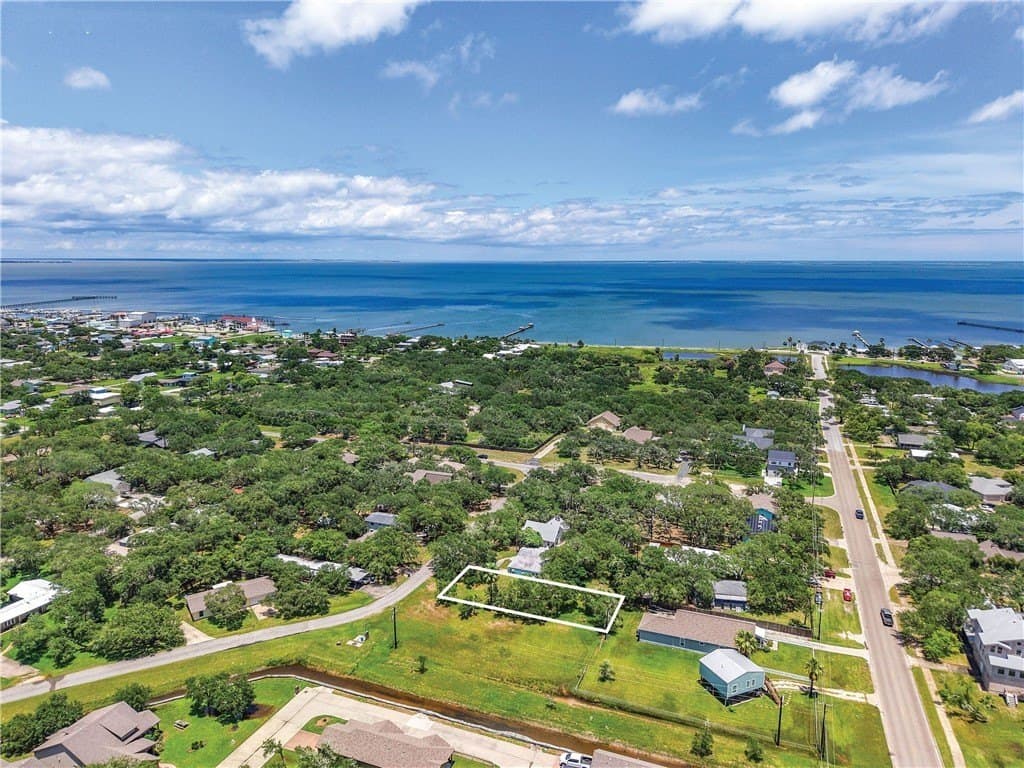 0.2 acres in Aransas County - photo 3