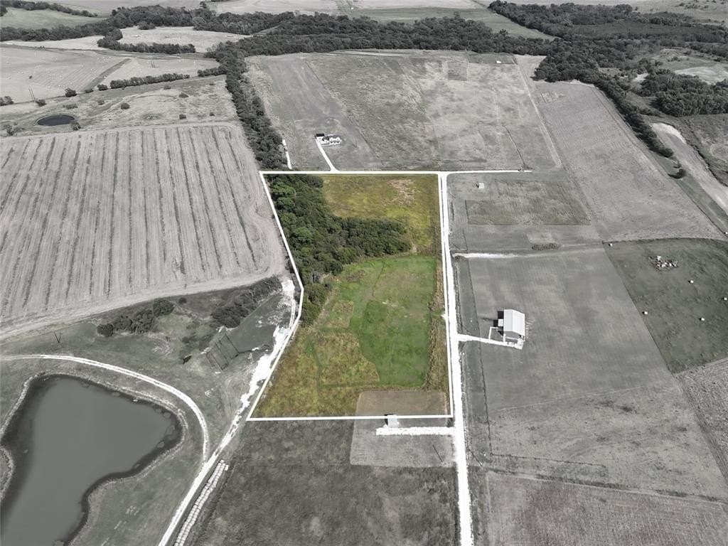 10.23 acres in Hill County gallery image 2