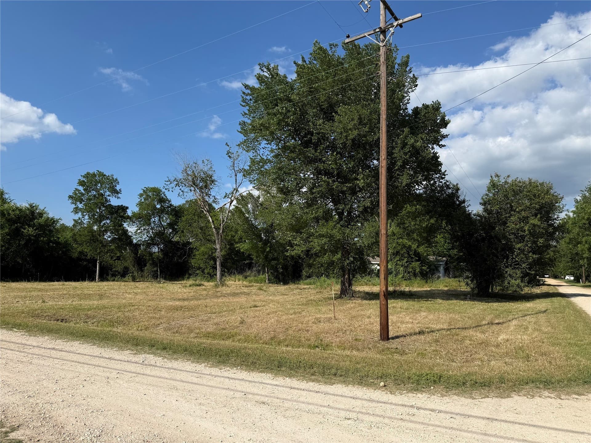 0.32 acres in Freestone County - photo 6