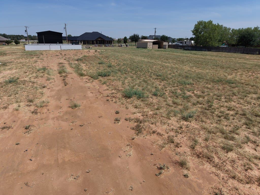 1.24 acres in Midland County gallery image 3