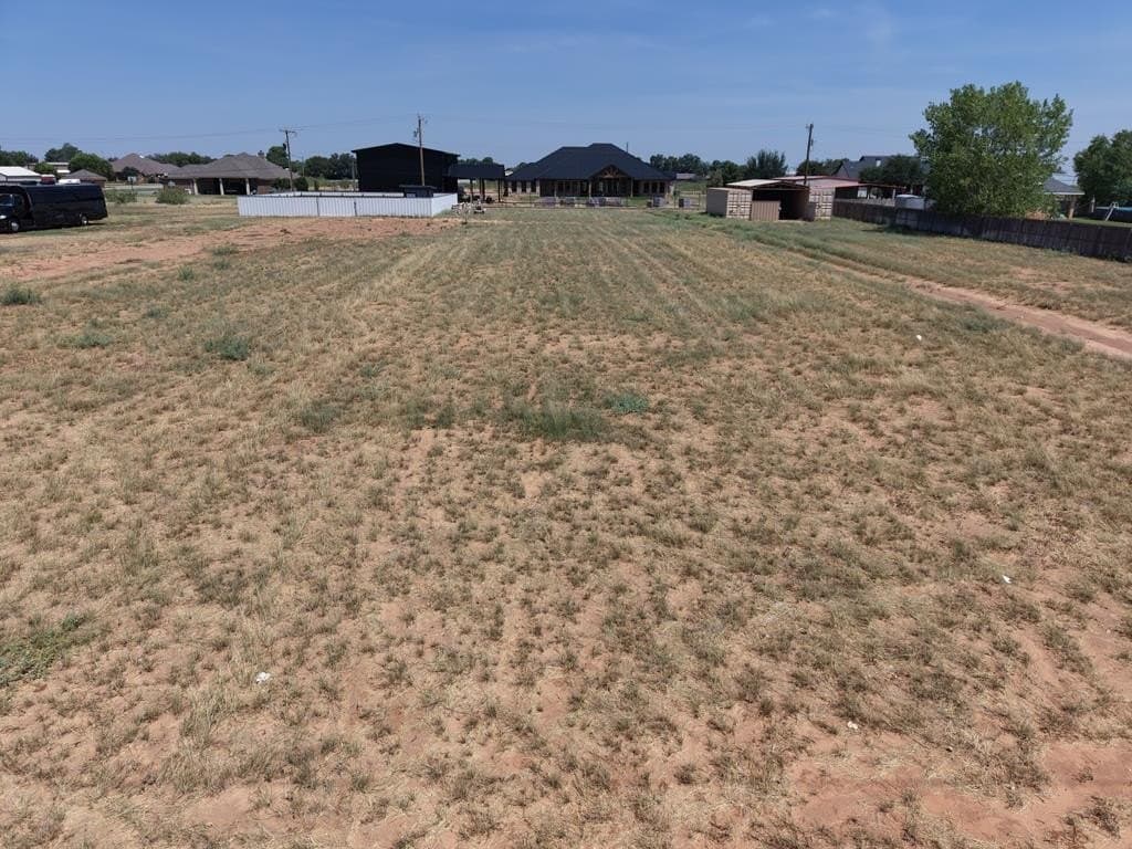1.24 acres in Midland County gallery image 2