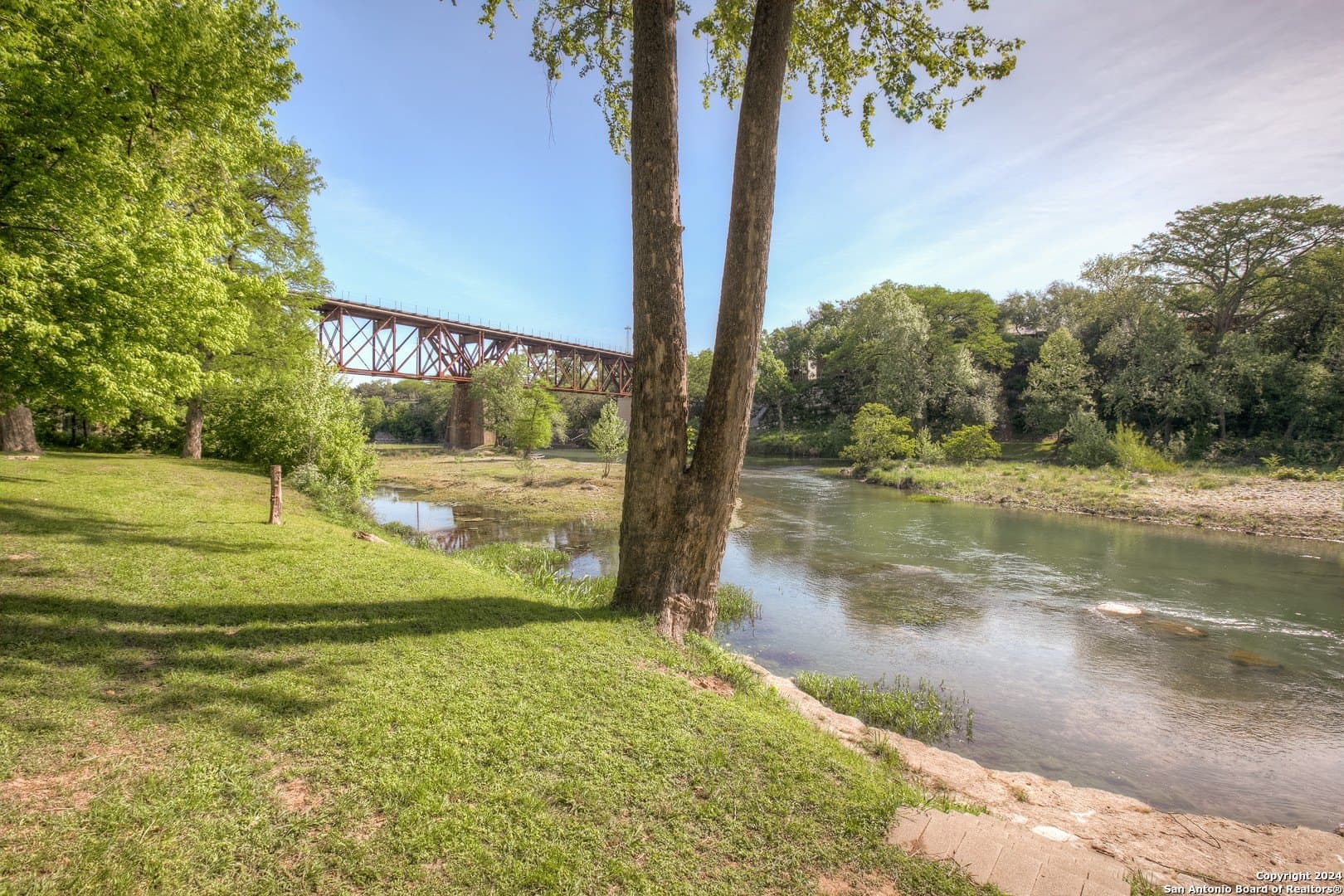 1 acres in Comal County - photo 9