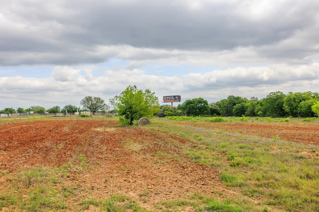 25.08 acres in Gillespie County - photo 25