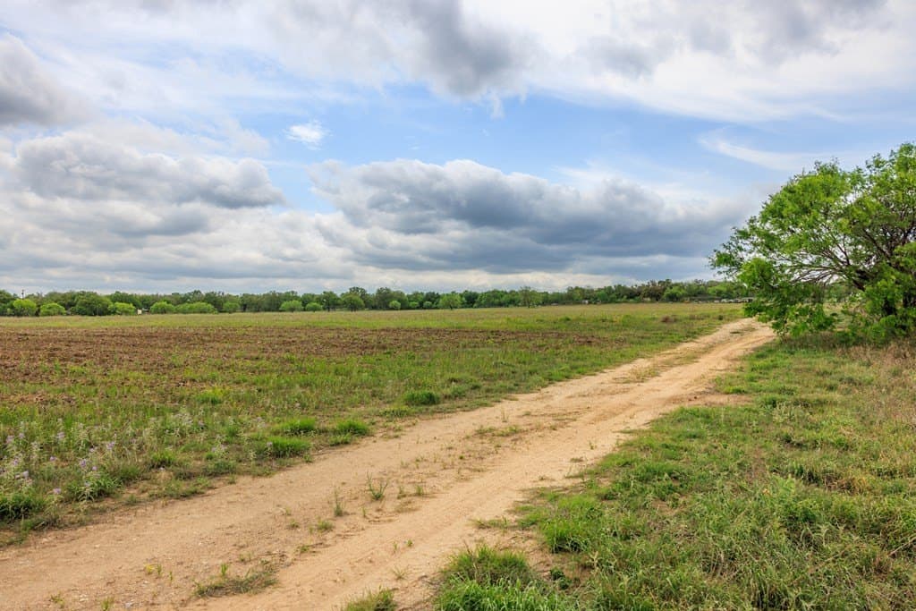 25.08 acres in Gillespie County - photo 31