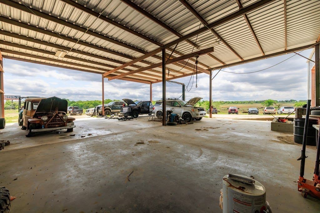 25.08 acres in Gillespie County - photo 20