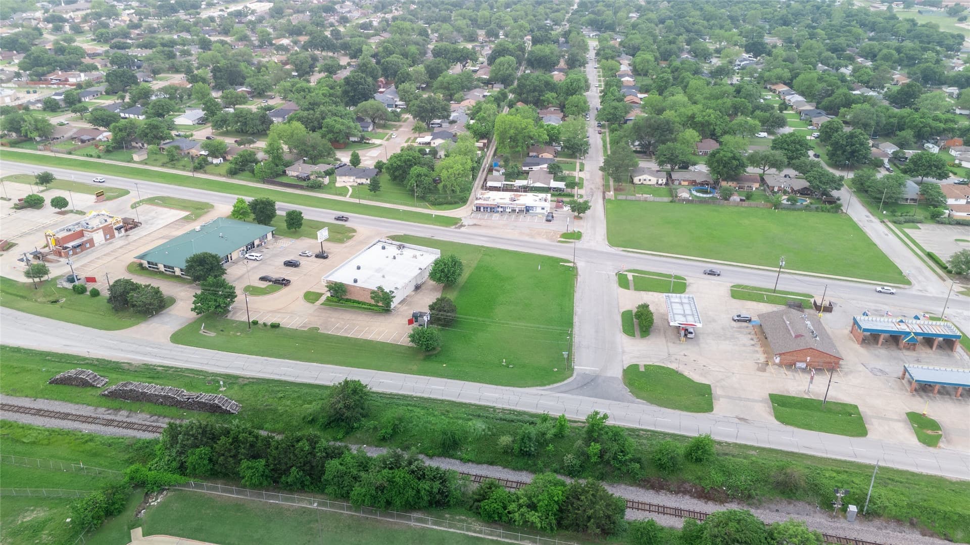 0.37 acres in Dallas County - photo 7