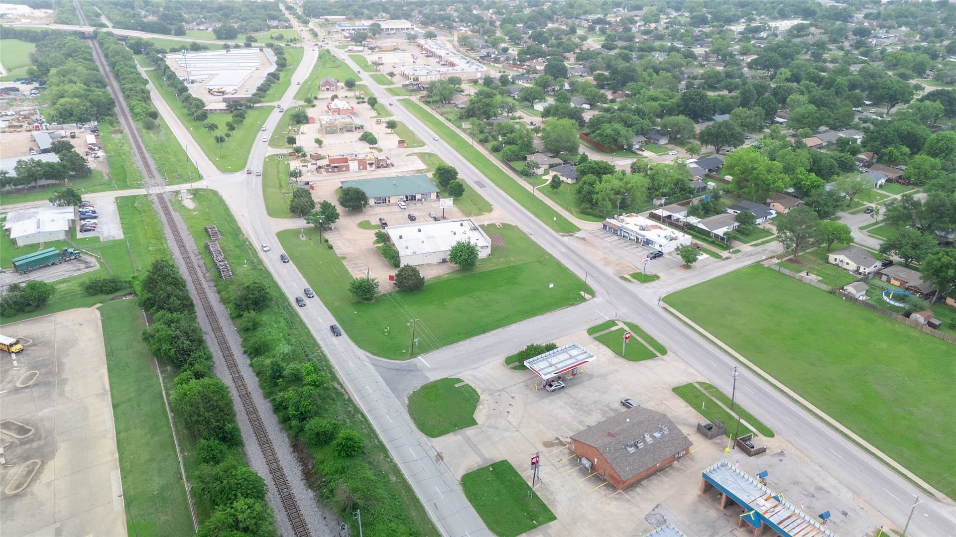 0.37 acres in Dallas County - photo 8
