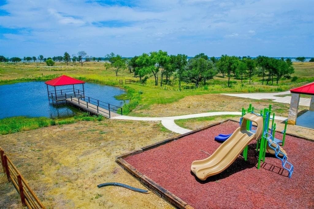 1.62 acres in Navarro County gallery image 4