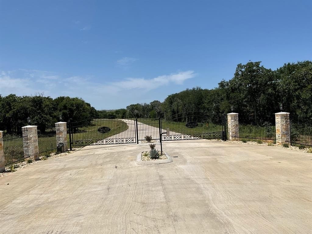 3.2 acres in Johnson County gallery image 3