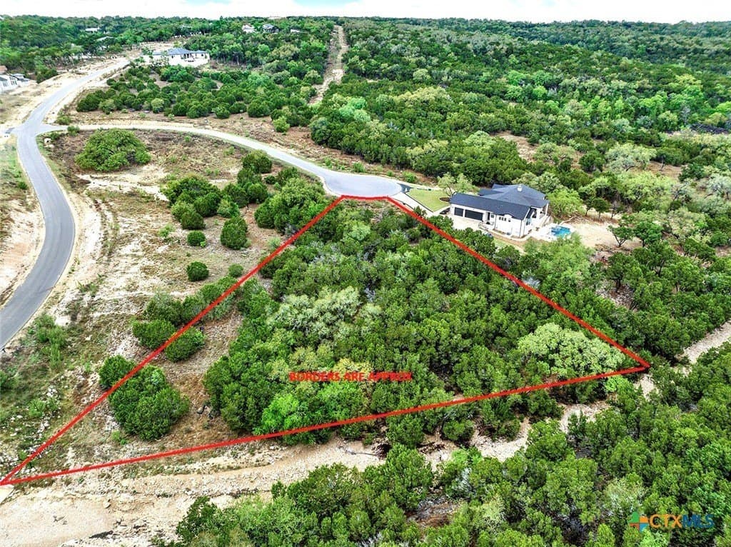 1.5 acres in Comal County gallery image 2
