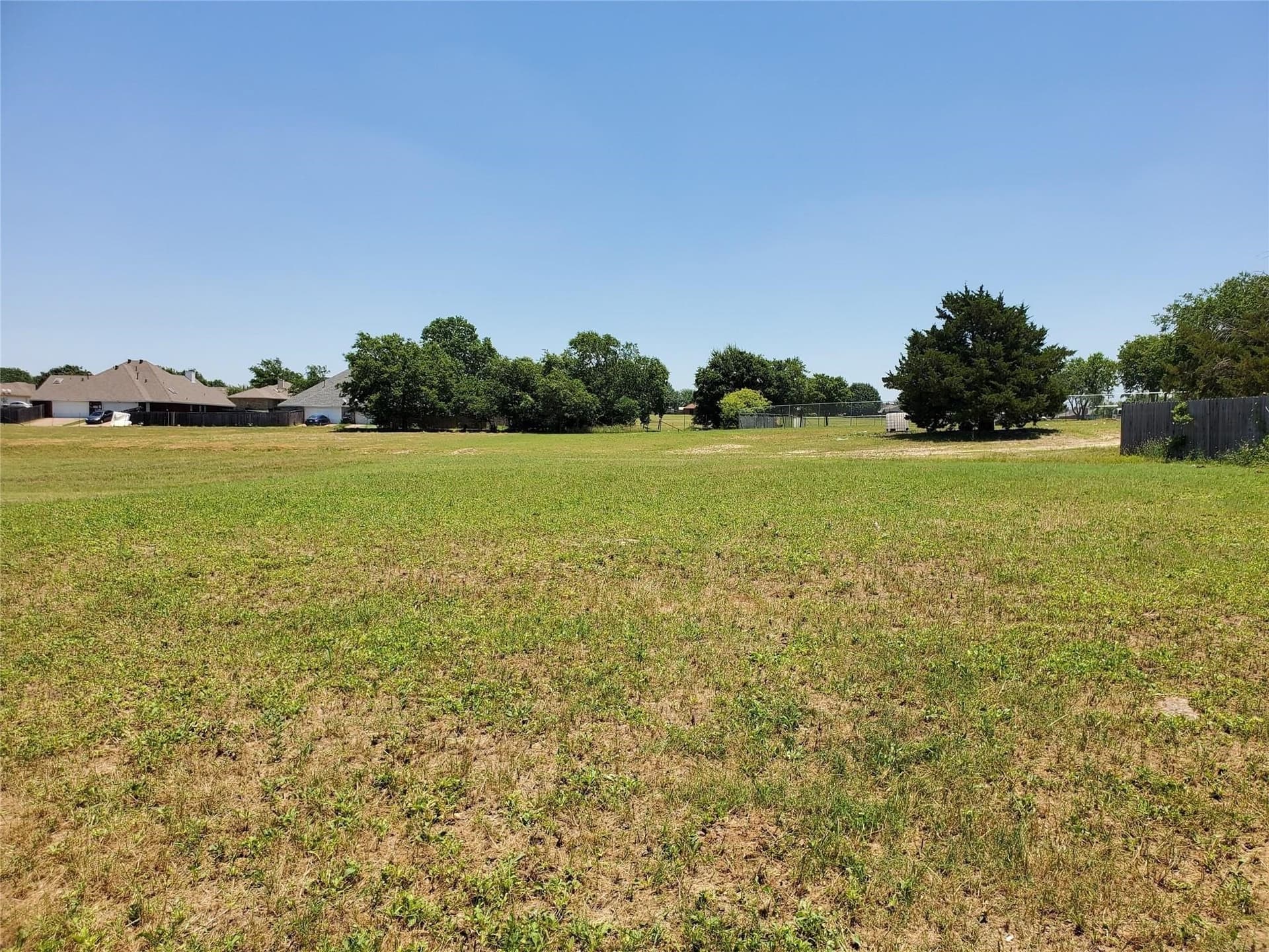 1 acres in Dallas County gallery image 2