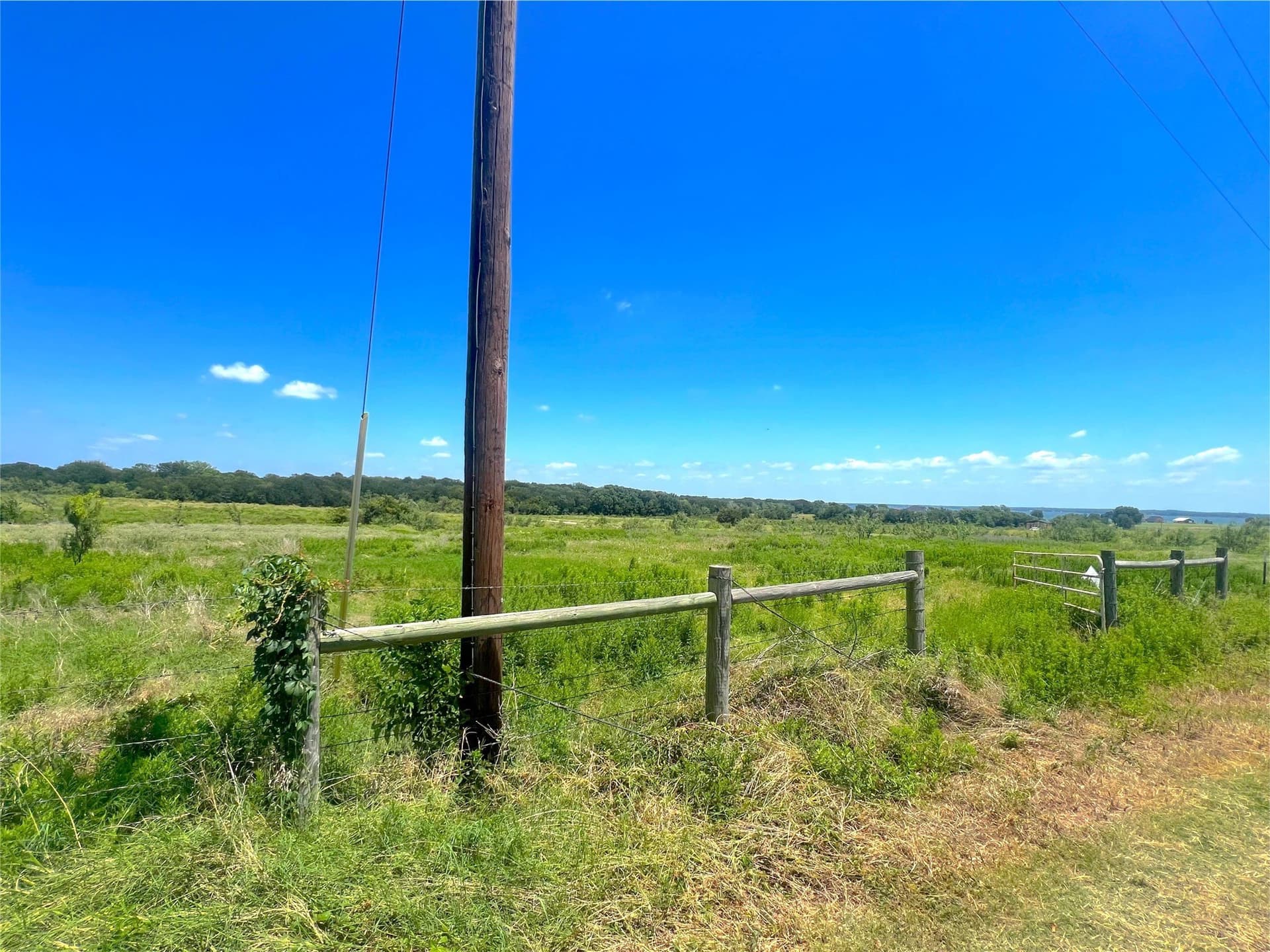 3.61 acres in Navarro County - photo 4