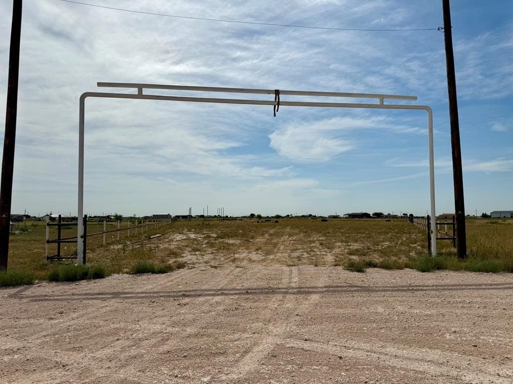 2.85 acres in Gaines County