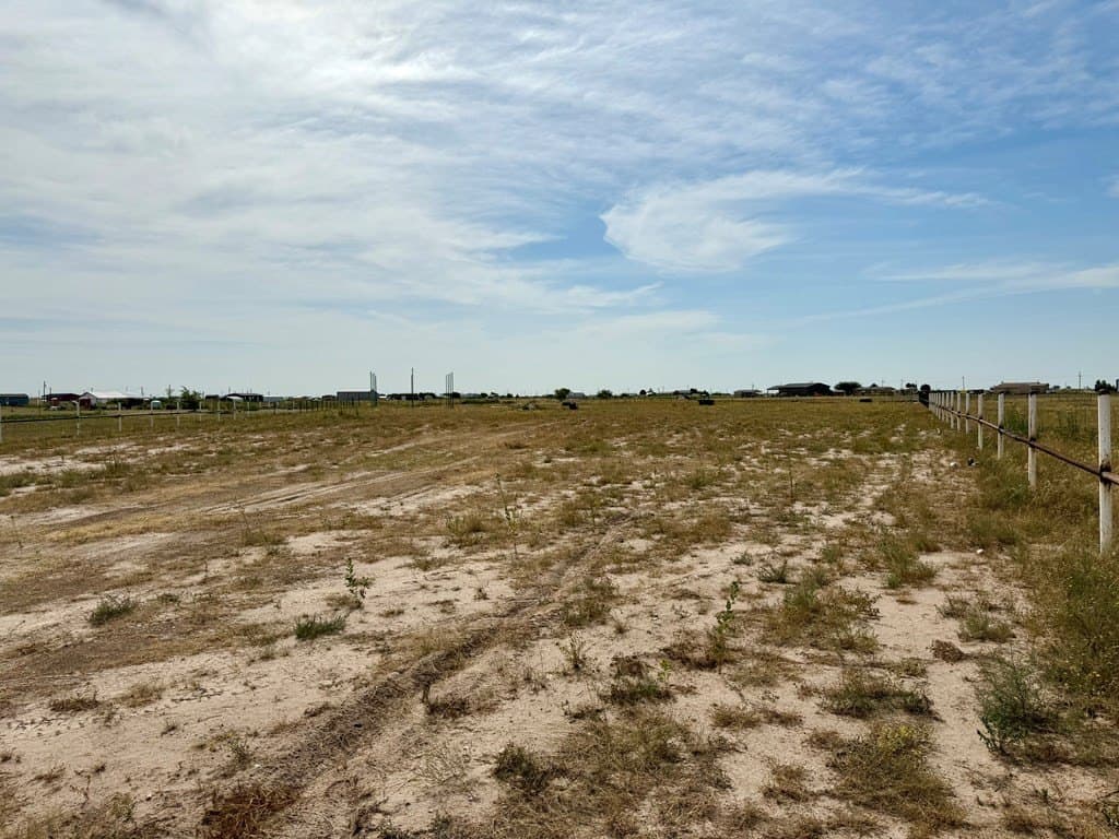 2.85 acres in Gaines County gallery image 3