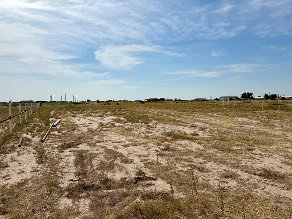 2.85 acres in Gaines County gallery image 2