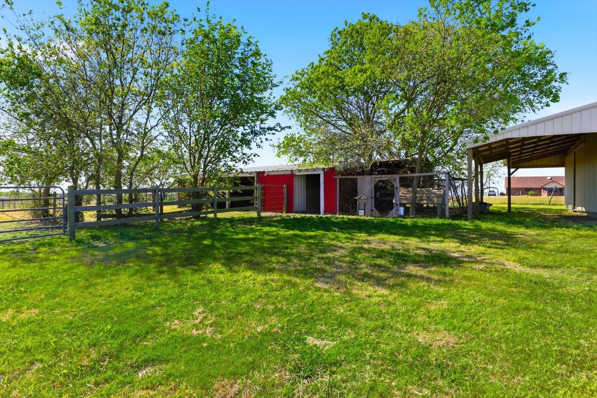 10.02 acres in Denton County gallery image 3