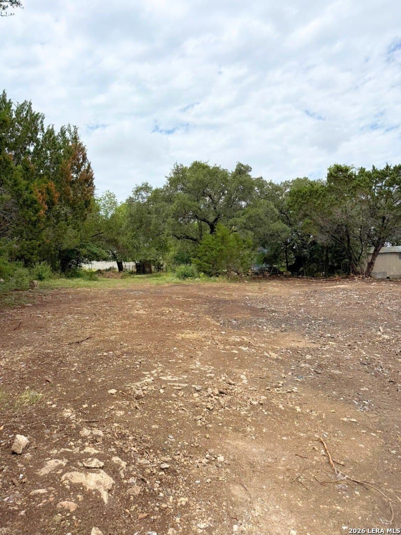 0.5 acres in Comal County - photo 9