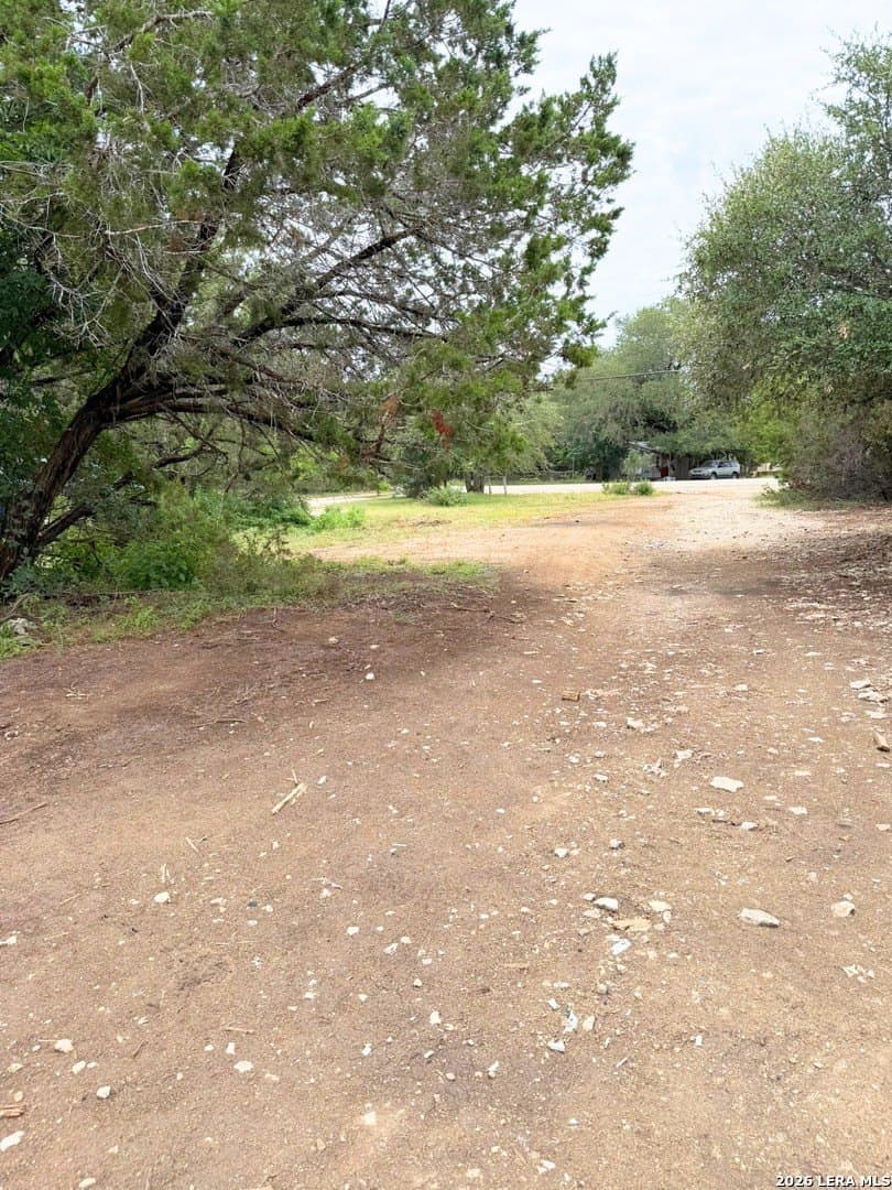 0.5 acres in Comal County - photo 10
