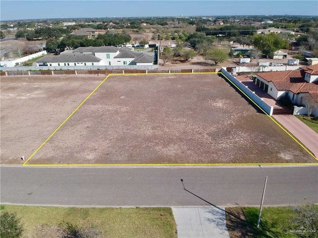 0.9 acres in Hidalgo County gallery image 2
