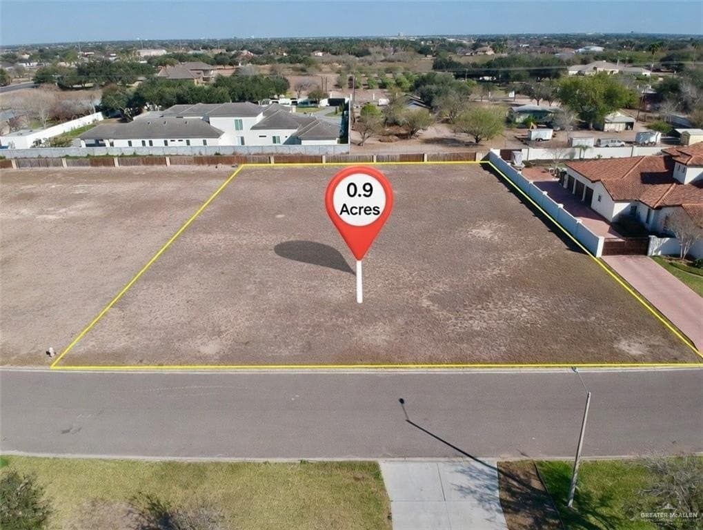 0.9 acres in Hidalgo County gallery image 3