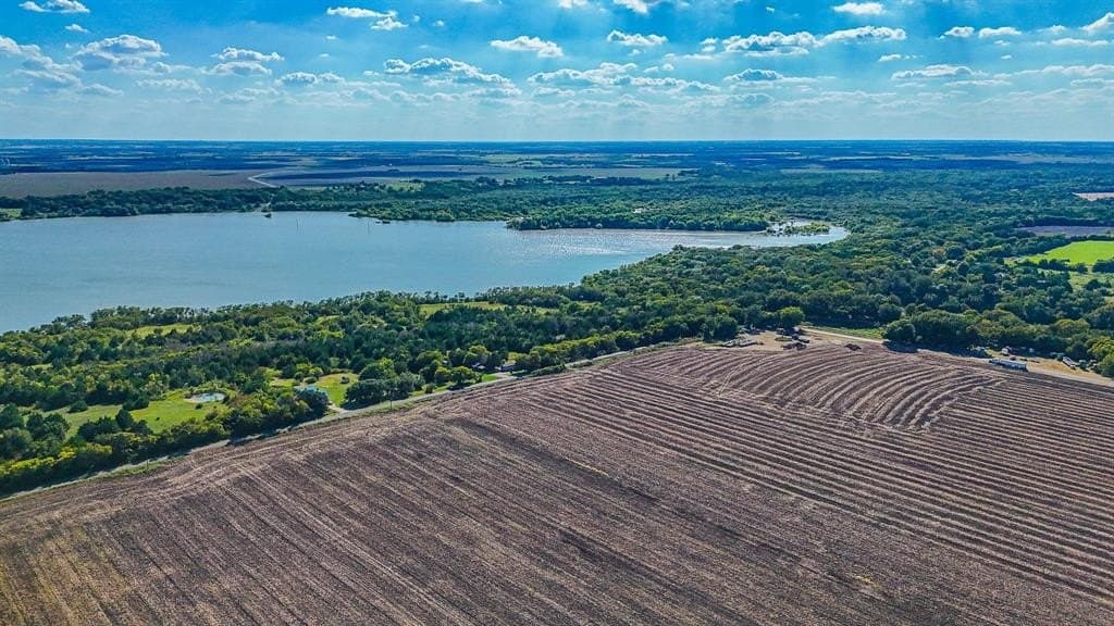 28.16 acres in Ellis County featured view