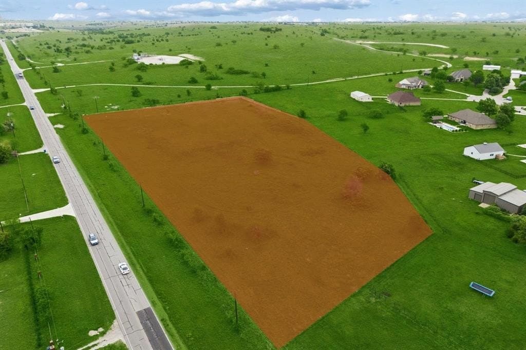 5.74 acres in Parker County gallery image 2