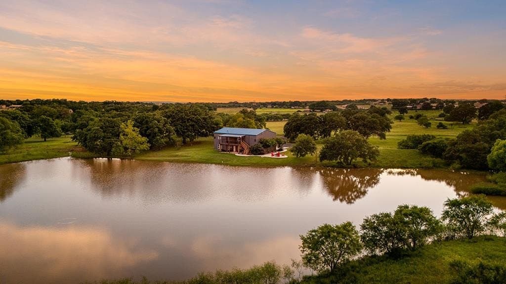23.88 acres in Gillespie County