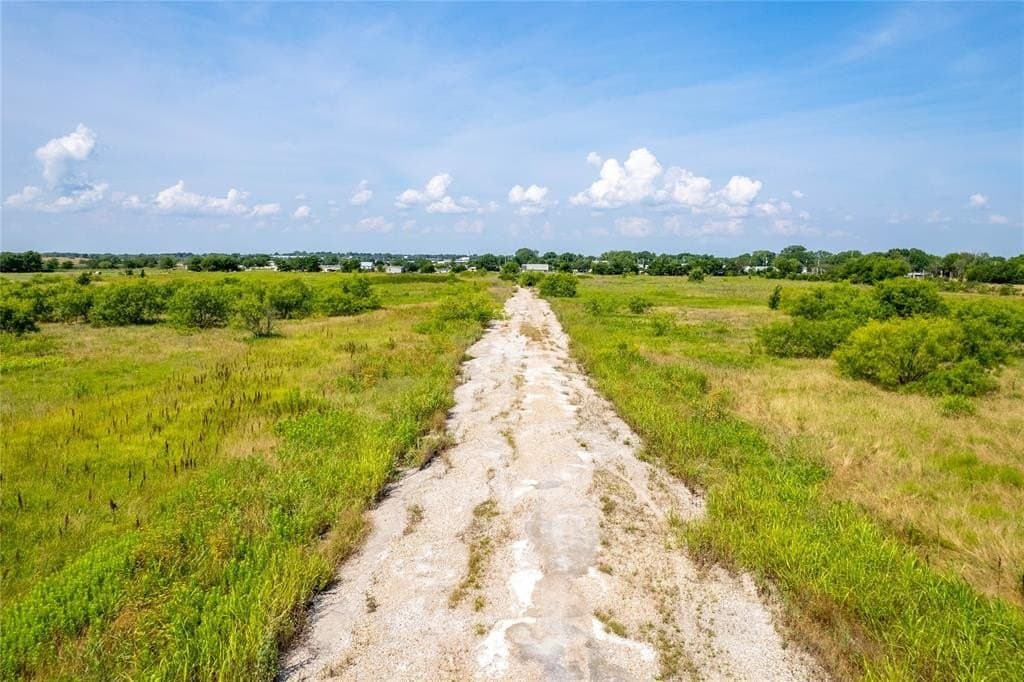 4.29 acres in Hill County gallery image 4