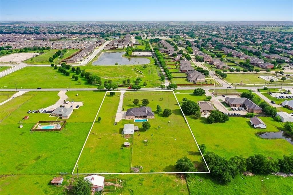 2.64 acres in Tarrant County gallery image 2