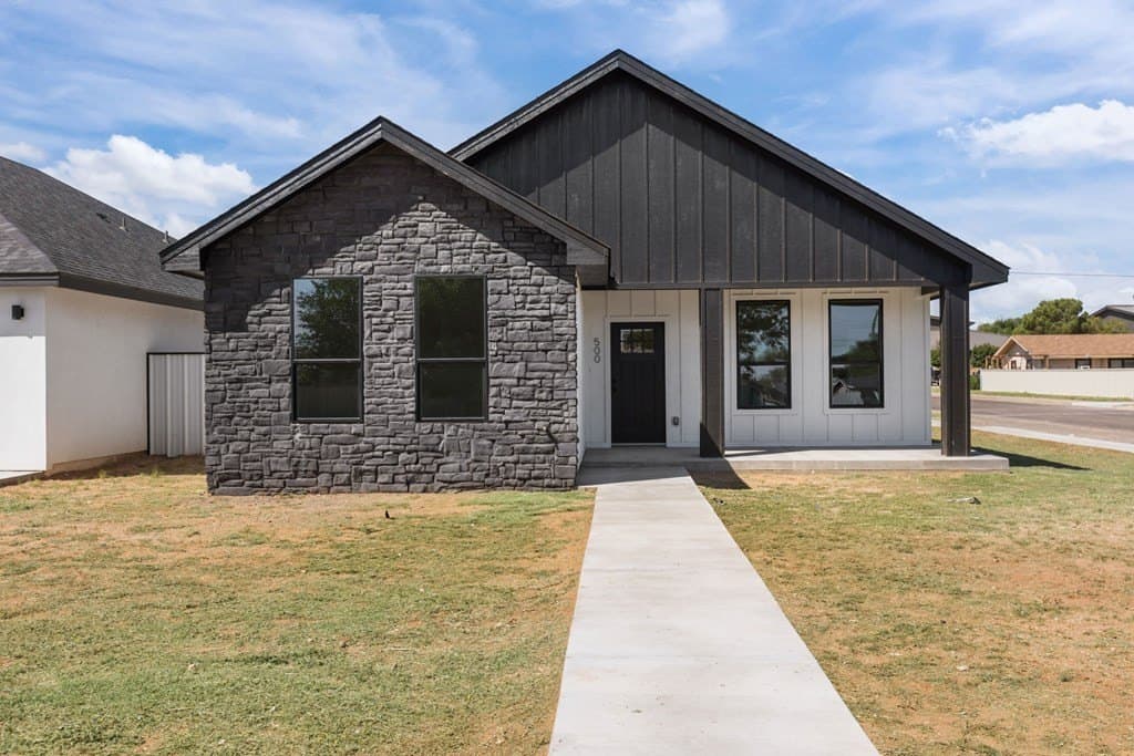 1,983 acres in Andrews County gallery image 3