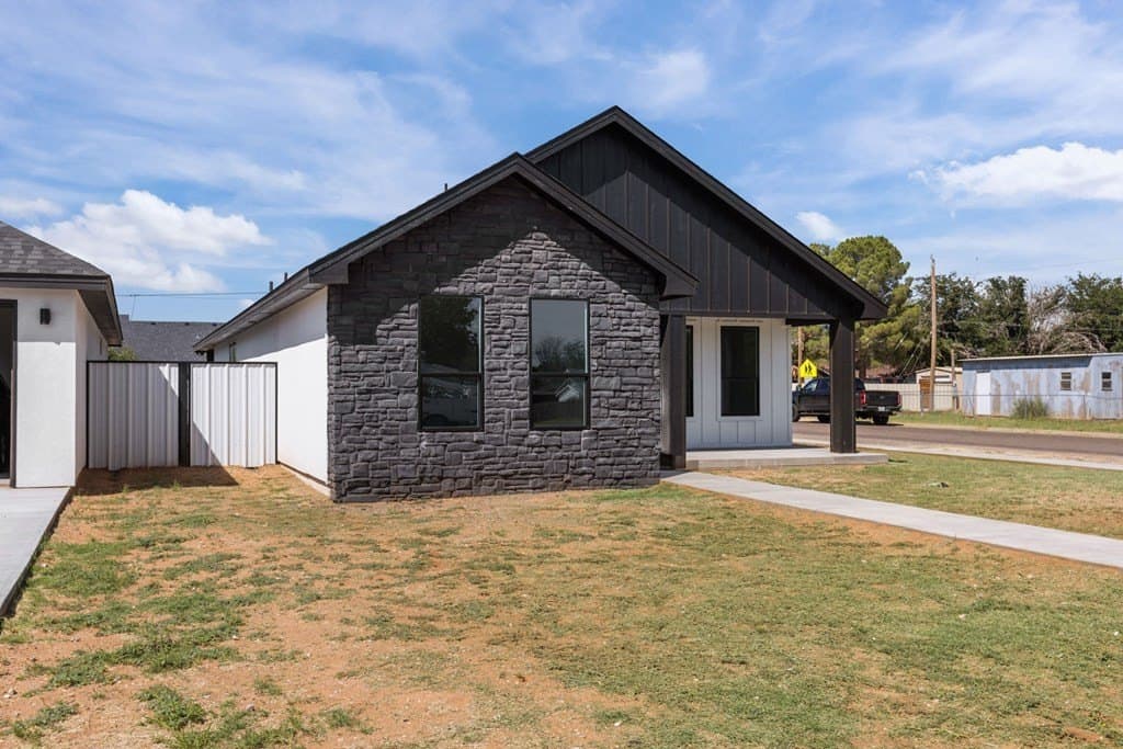 1,983 acres in Andrews County gallery image 2