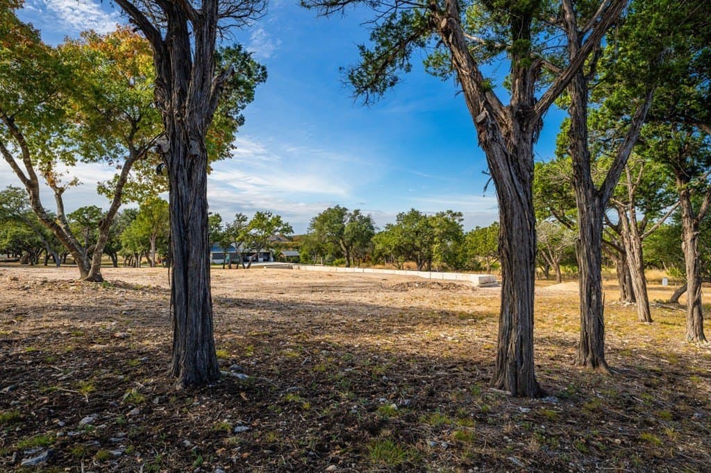 1.24 acres in Kerr County - photo 8