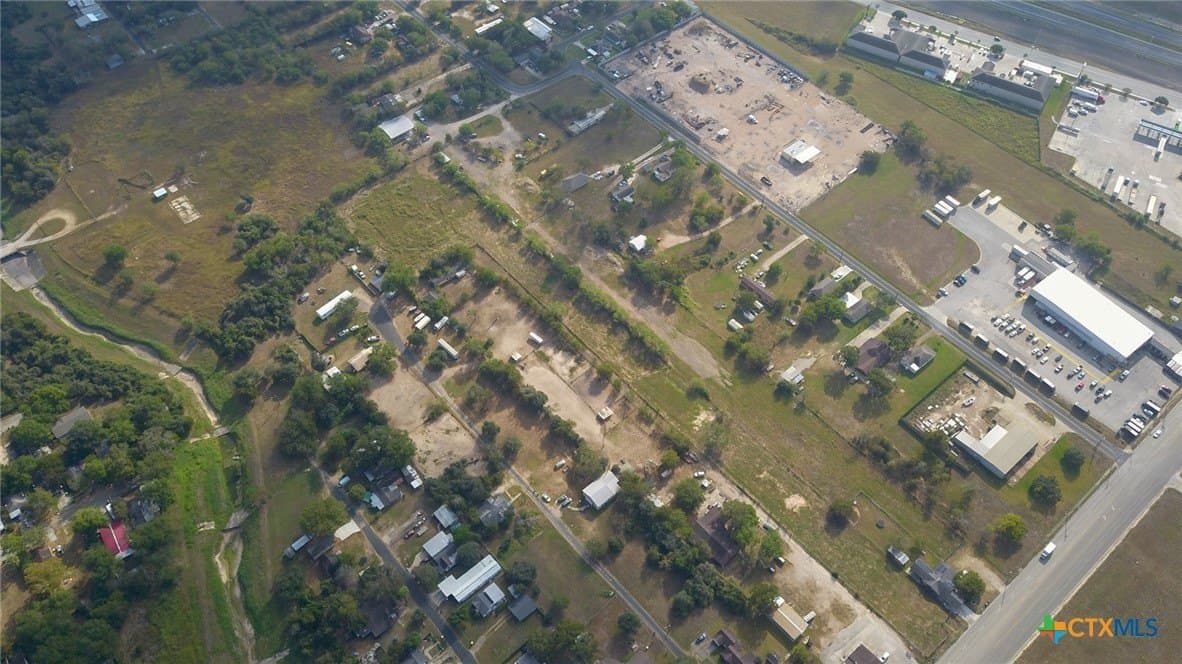 3.92 acres in Victoria County - photo 10