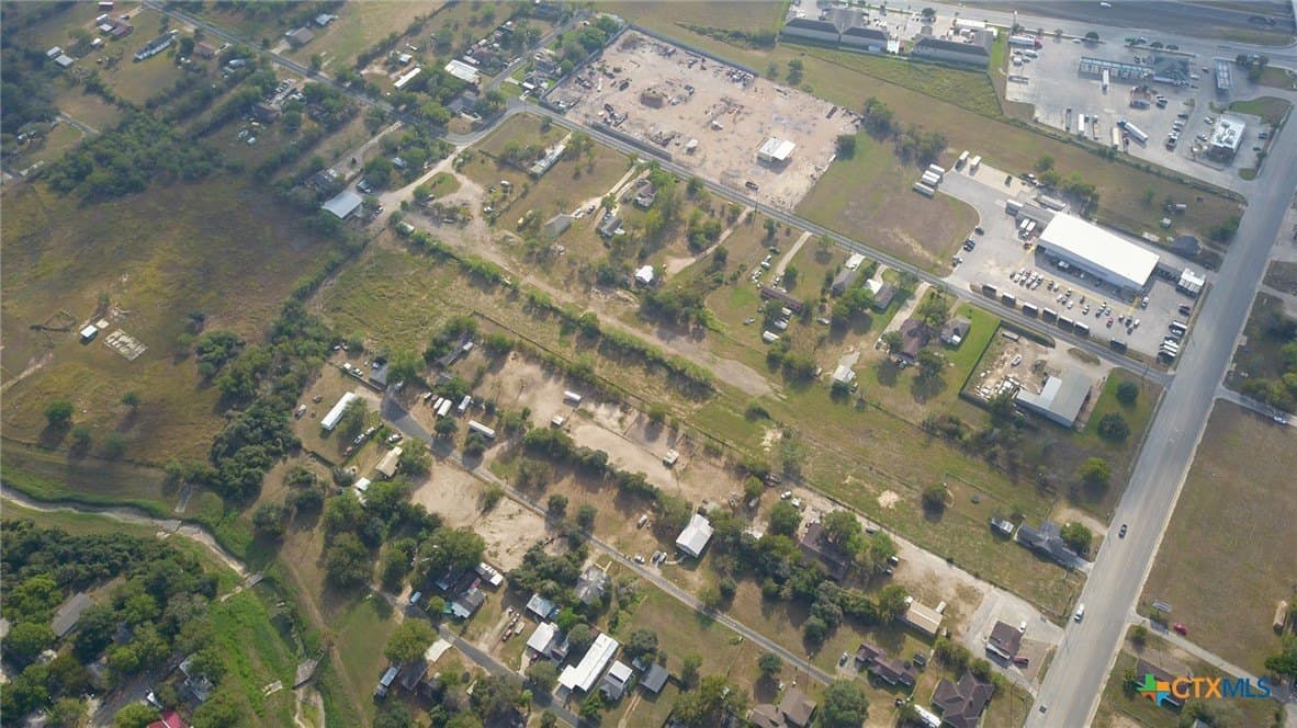 3.92 acres in Victoria County - photo 15