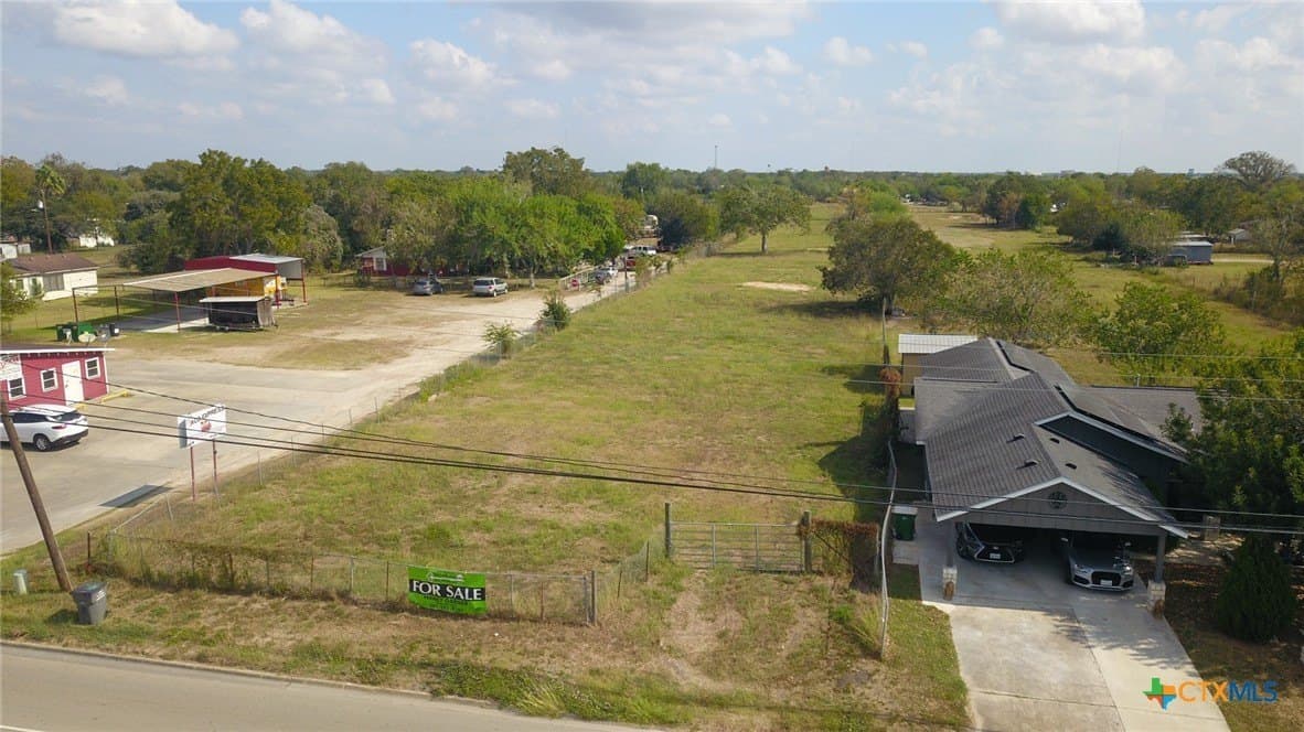 3.92 acres in Victoria County - photo 13