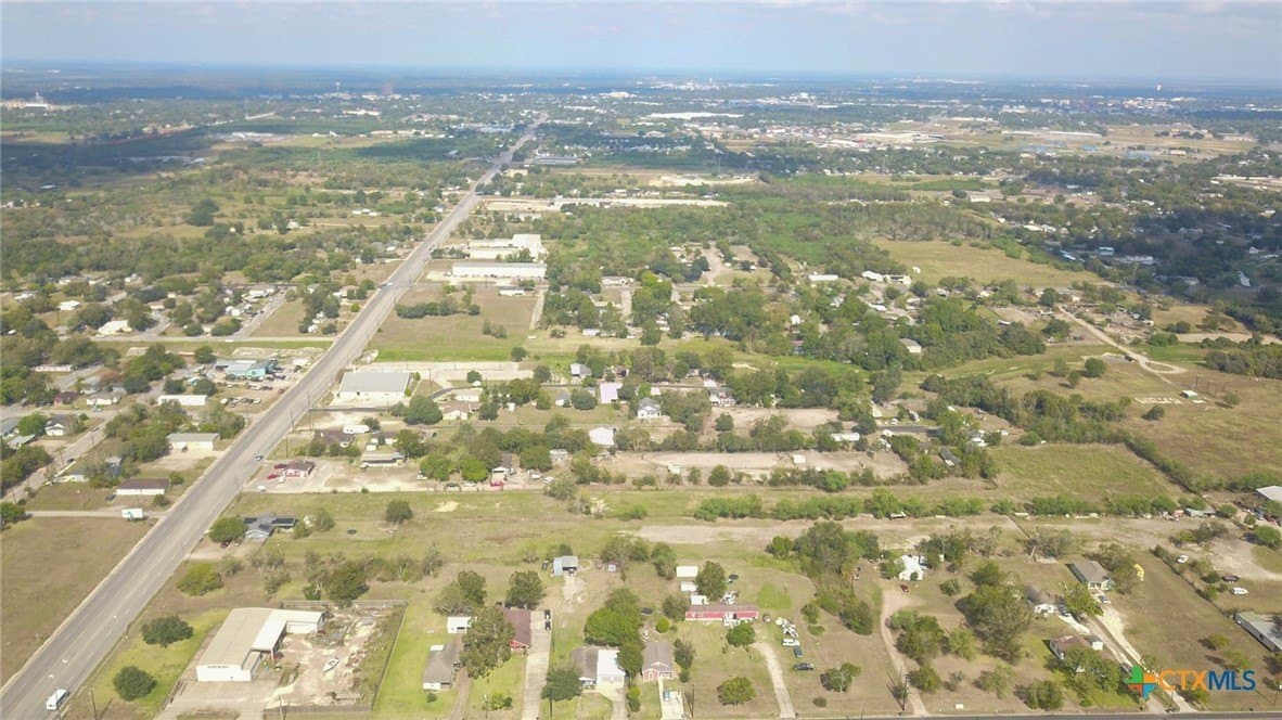3.92 acres in Victoria County - photo 11
