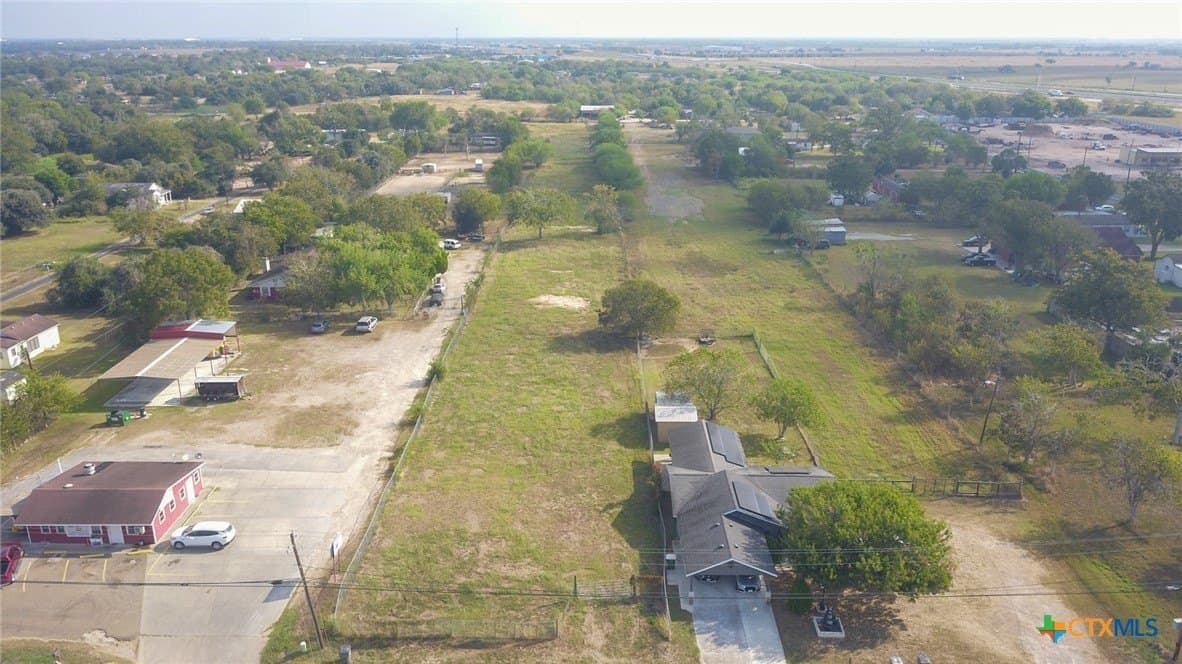 3.92 acres in Victoria County featured view