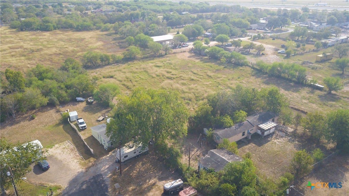 3.92 acres in Victoria County - photo 9