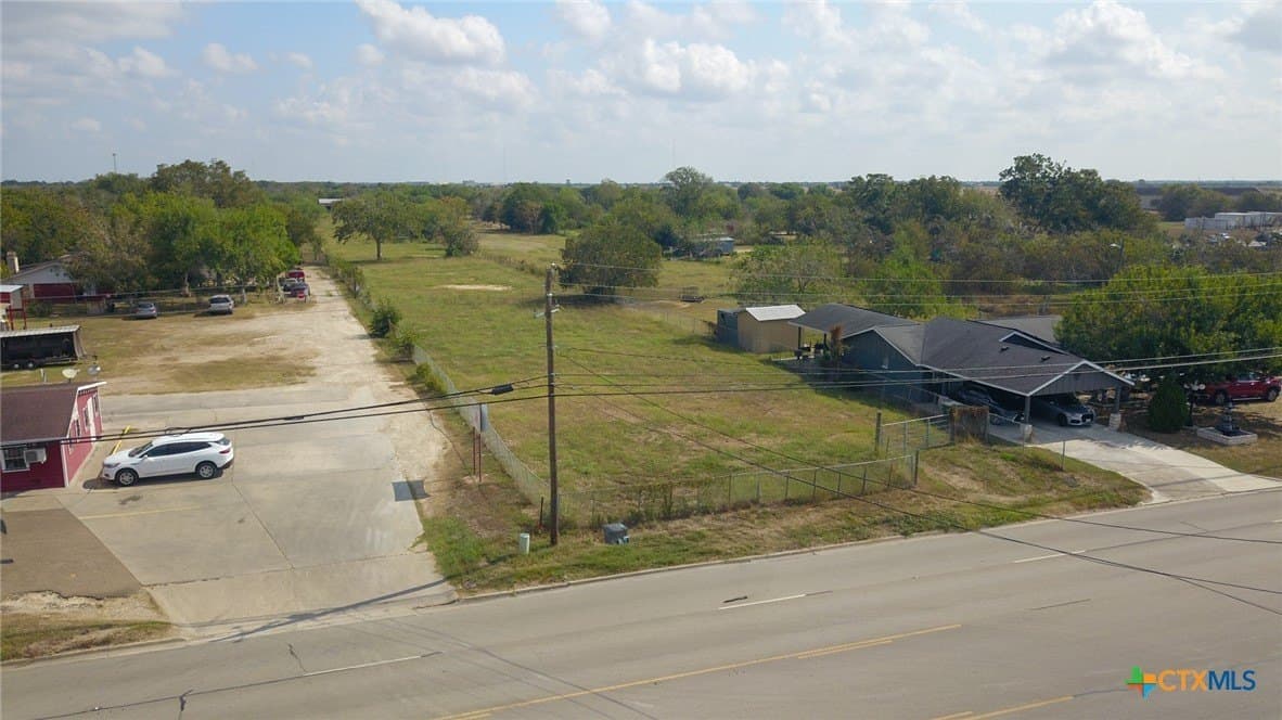 3.92 acres in Victoria County - photo 14