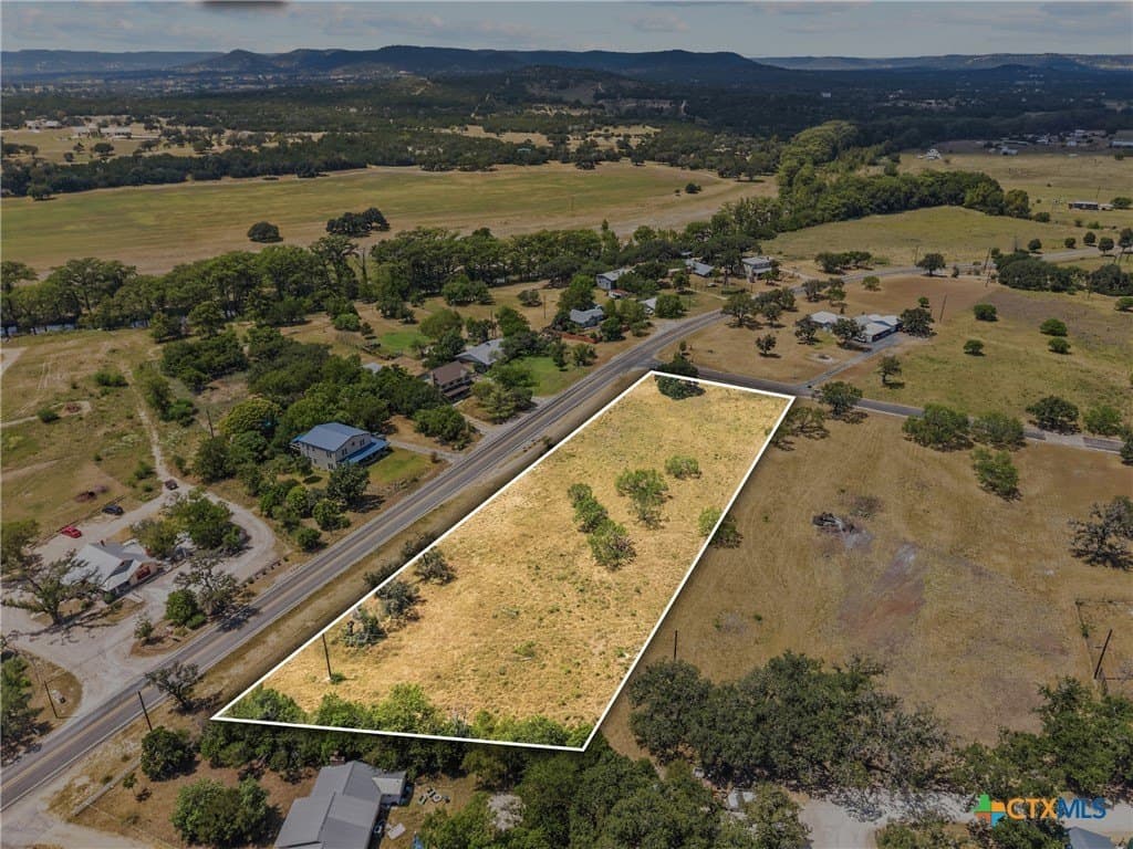 2.07 acres in Bandera County - photo 14
