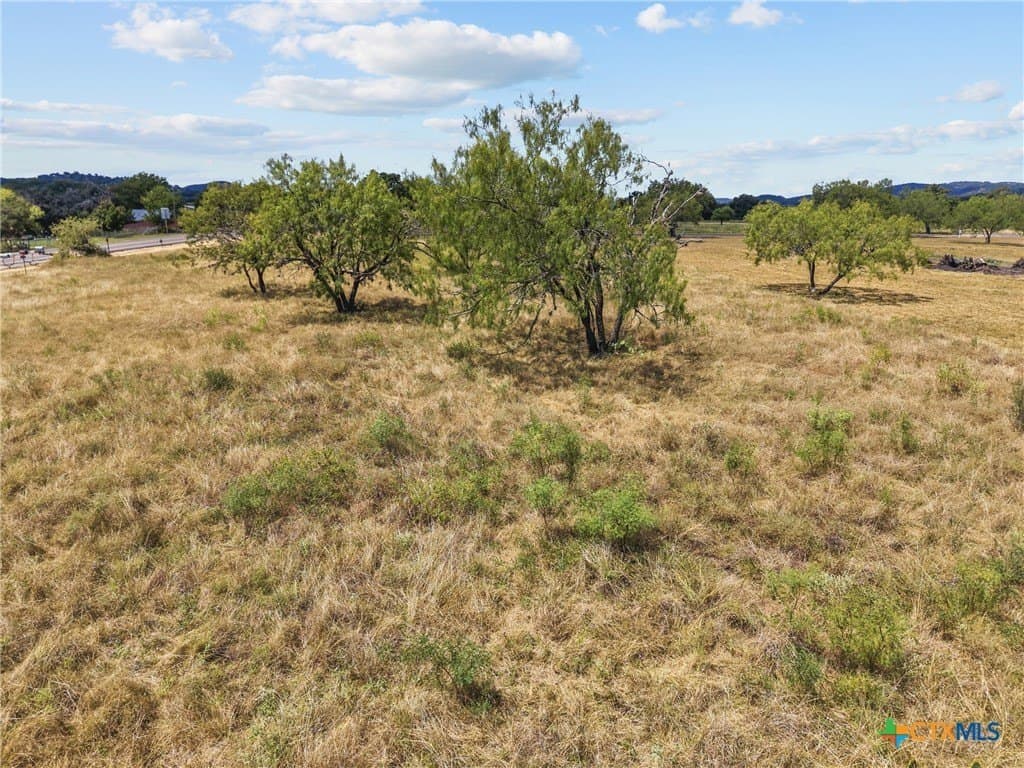 2.07 acres in Bandera County - photo 13