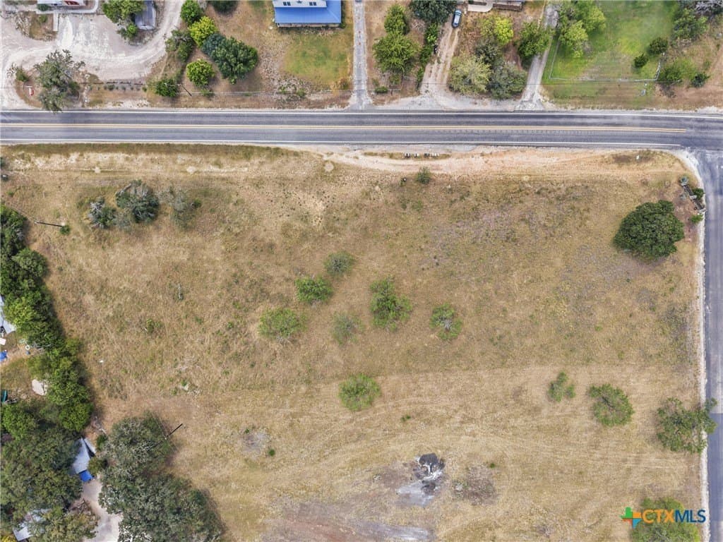 2.07 acres in Bandera County - photo 8