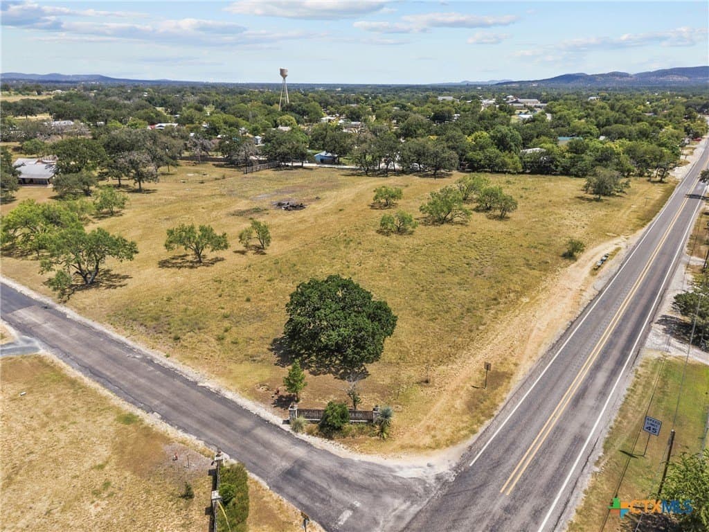 2.07 acres in Bandera County - photo 19
